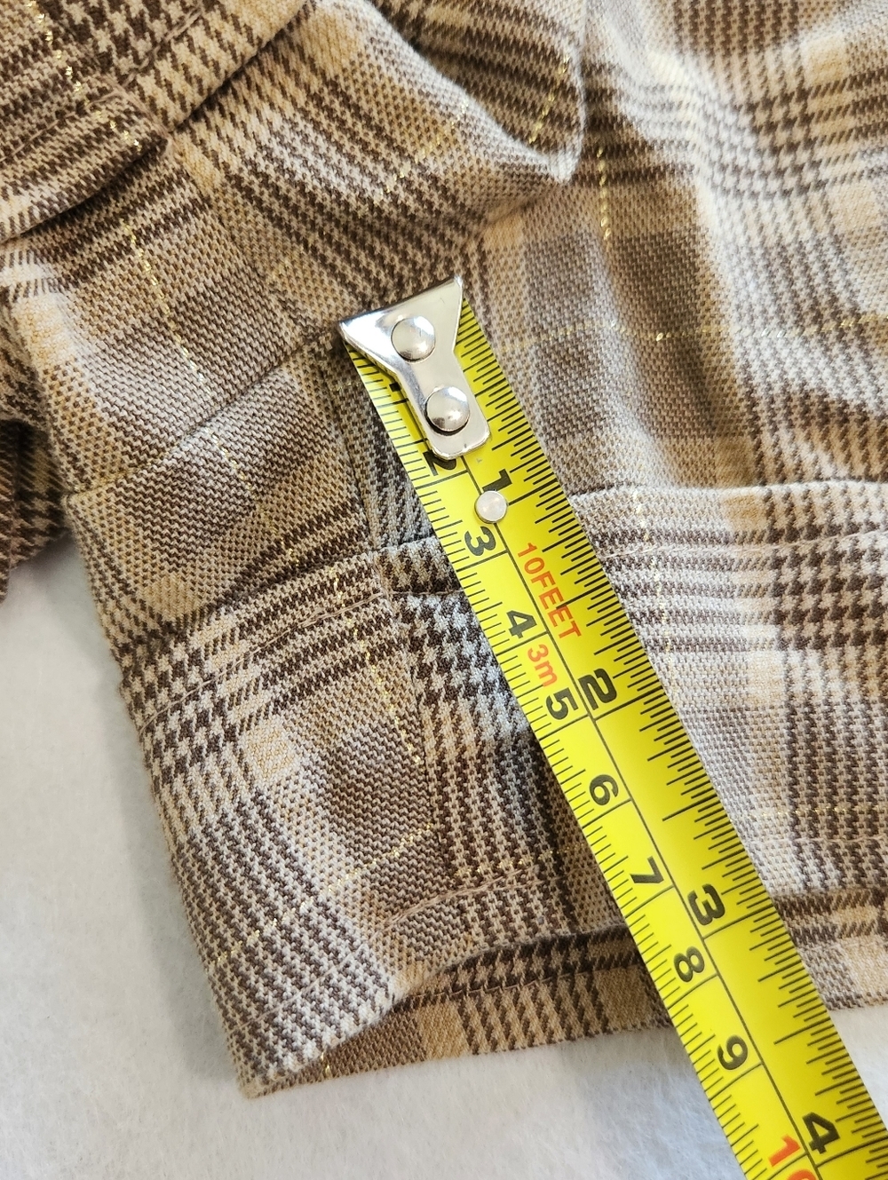 Yank Y2K Plaid Tailored Shorts in Tan and Cream Size 4 - Picture 5 of 7